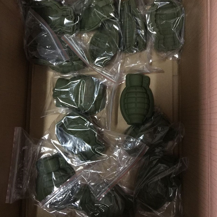 Silicone Grenade Shape Ice Cube Tray for DIY Whiskey Cocktails Mould.jpg