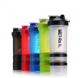 popular water bottles 500ml three layer plastic protein shaker bottle with handle