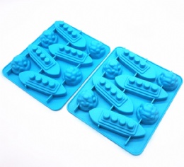 designer ice cube trays Titanic boat shaped jumbo ice cube maker bucket mold